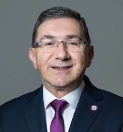 Ecz. Adnan Erakın